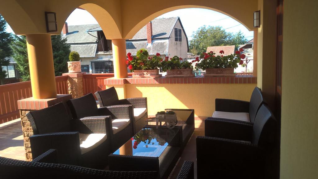 Vitis Vendeghaz Hotel Becsehely Exterior foto