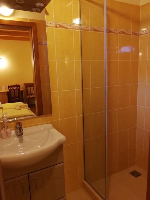 Vitis Vendeghaz Hotel Becsehely Exterior foto